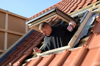 Pose de fenêtres de toit Velux à Molosmes